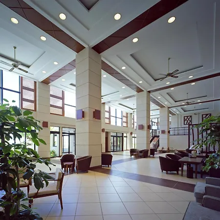 Kafuu Resort Fuchaku Condo Hotel-2