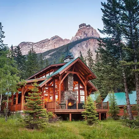 Cathedral Mountain Lodge-2