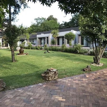 6 On Morris Guest Lodge-3