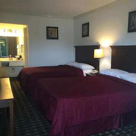 Houston Inn And Suites-3