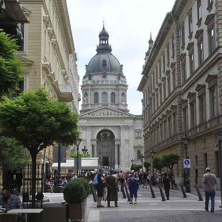 Basilica Grand Luxury In The Historic Center-3