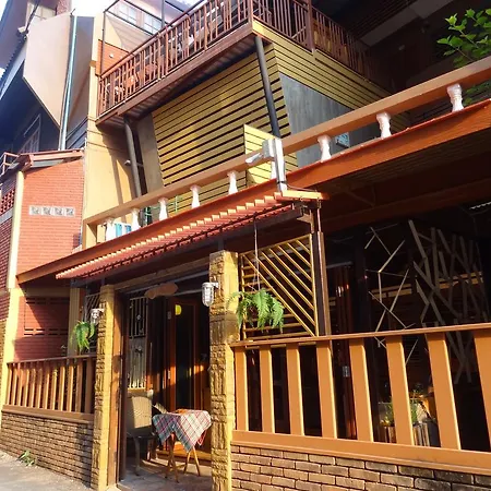 Little Guest House Hotel-3