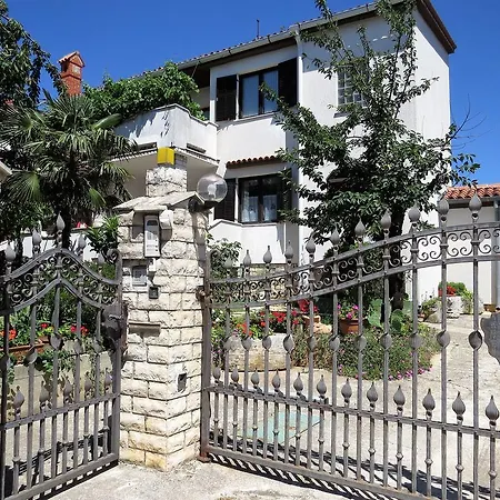 Apartments Mira-2