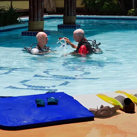 Bolongo Bay Beach Resort-2
