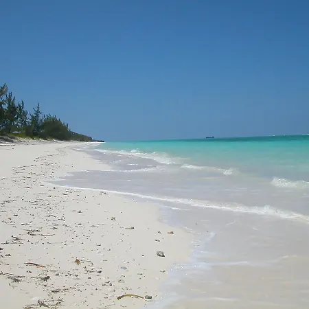 Hollywood Beach Suites Turks And Caicos-3