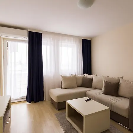 Airport Hotel Garni-2