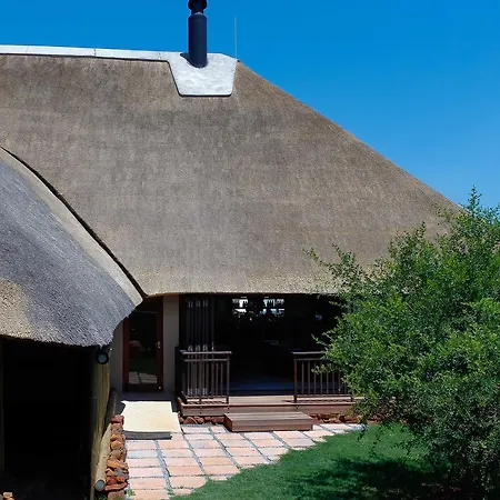 Umzolozolo Private Safari Lodge & Spa-2