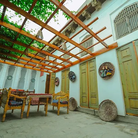 Bibi-Khanym Hotel-2