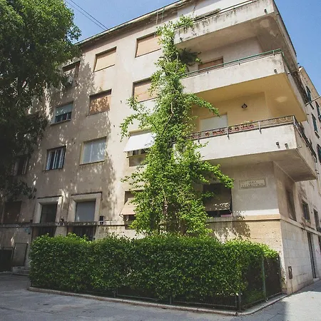 Tchaikovsky Hostel Split-3