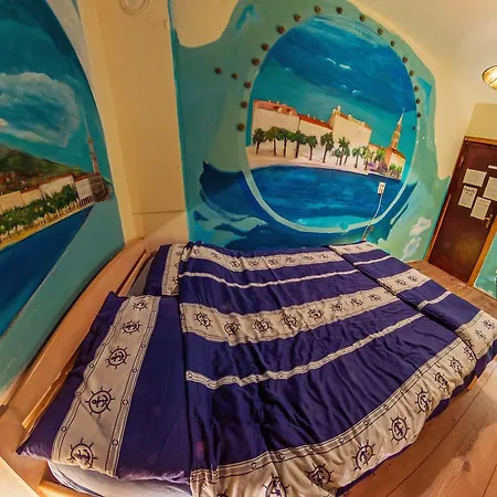 Hostel Mali Mrak-2