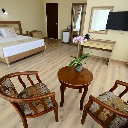 Hotel 725 B-3