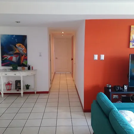 Naths Apartment - Zona 16 - Pool - Gym - Embajada Americana - Cayala - No Ac Need It-3