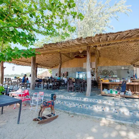 Banana Beach Resort-2