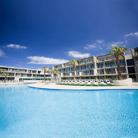 Wyndham Resort Torquay-2