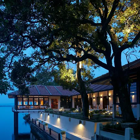 Ekho Lake House - From Colonial Bungalow To Royal Retreat-2