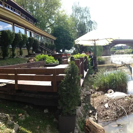 Penzion Benatky-2