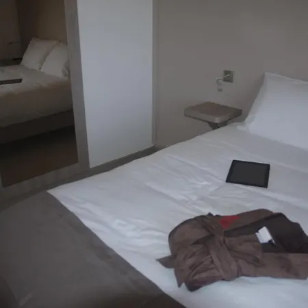 Hotel Des Amandiers-3