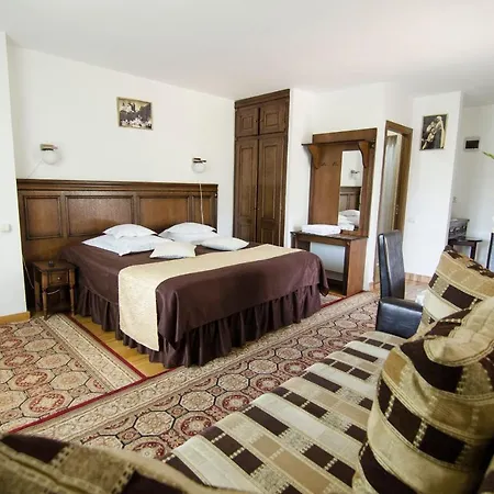 Casa Medievala Bran-3