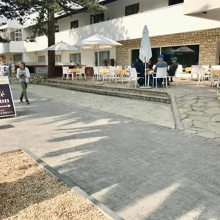 Hotel Schweizerhaus/Cafe Anton-3