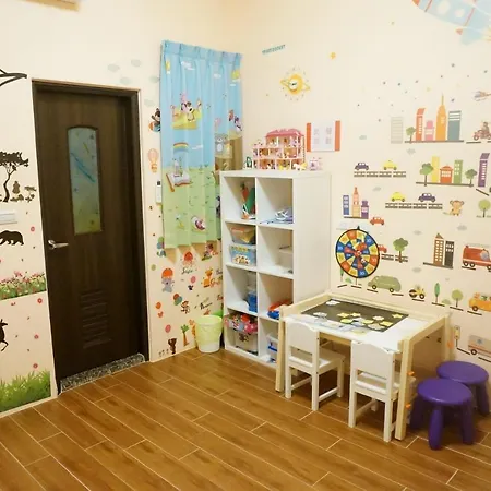 Holby No.8 Elevator Homestay-3