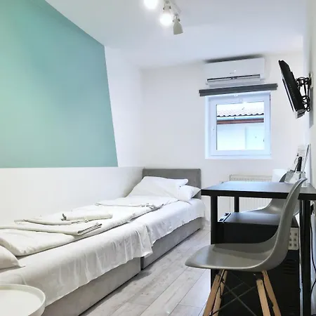 Chesscom Guesthouse-3
