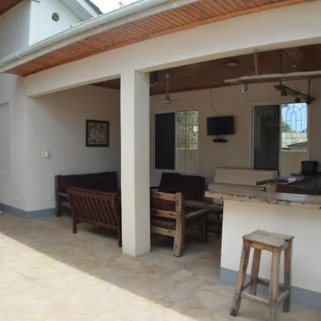 Triniti Airport Hotel-3