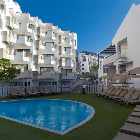 Playaolid Suites & Apartments-3