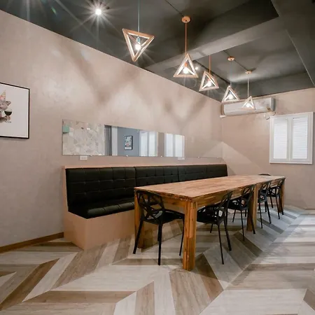 Starrywhale Hostel-3
