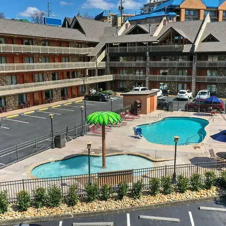 Crossroads Inn & Suites-2