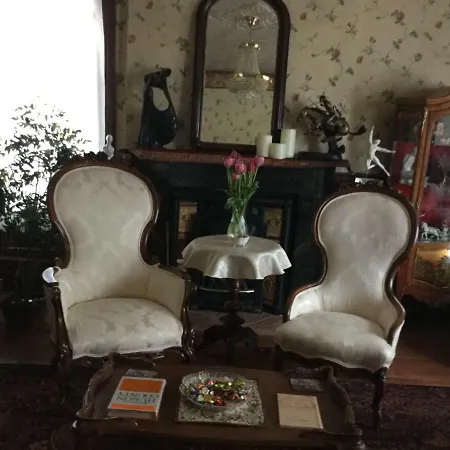 Pemberley House Bed And Breakfast-3