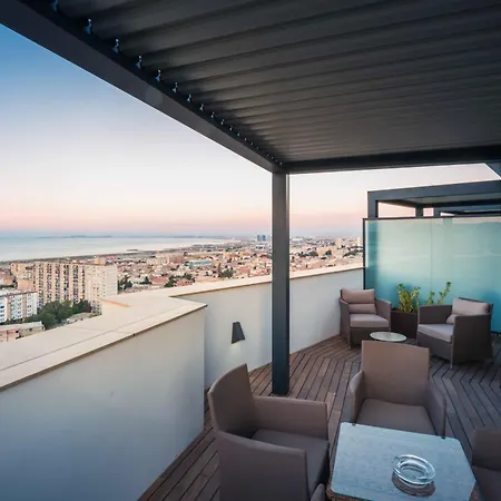 Lamaraz Hotels-3