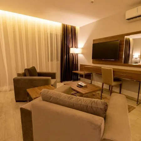 قولدن سكوير طريق الرياض Golden Square Riyadh Road-2