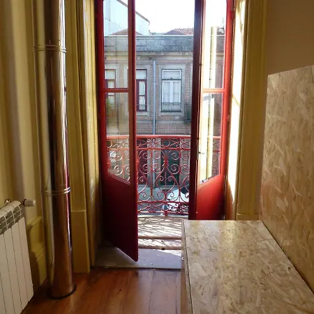 Canvas Atelier Hostel-3