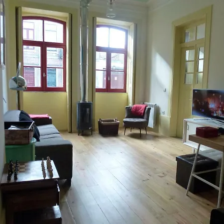 Canvas Atelier Hostel-2