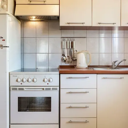 Apartment Sweet-2