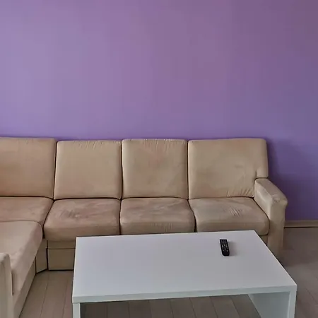 Luxury Apartment With Two Bedrooms And Large Living Room, 100 Square Meters, City Center-3