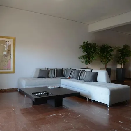 Modern & Classy Central Apartment-2