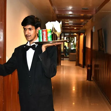 Hotel Royal Gardens Lahore-3