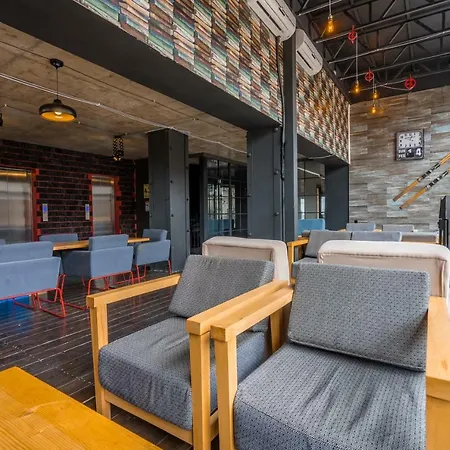 Gudauri Loft, Mgzavrebi-2
