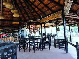 Hotel Sapana Village Lodge Chitwan-2