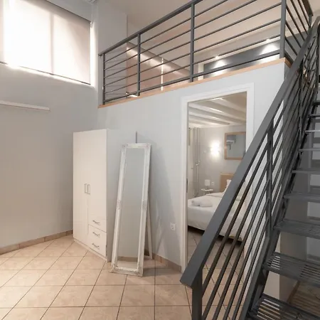 Spacious Apartment-600M From The Subway-2