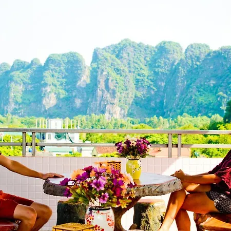 Trang An Mountain View Homestay-2