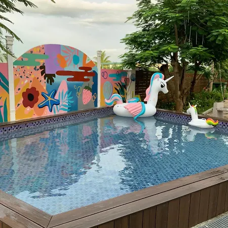 Red Vacation Rental-2