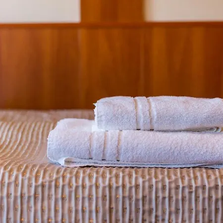 Onriver Hotels - Grand Jules-2