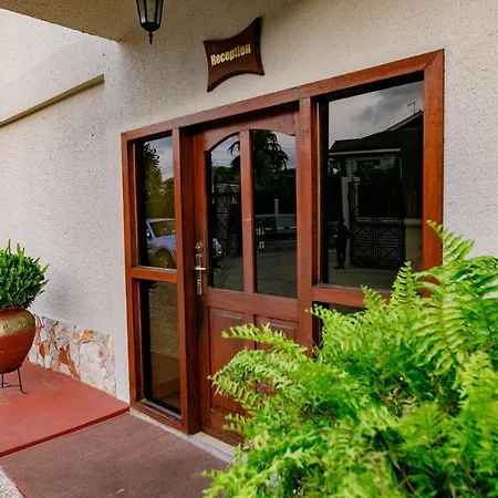 Mahogany Lodge, Cantonments-2