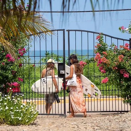 La Playita Beach House-3