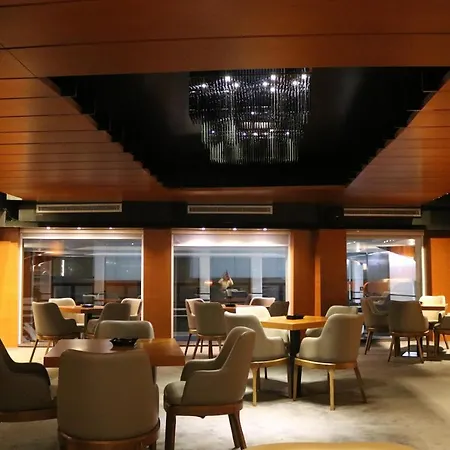 Hotel International Prishtina & Spa-3
