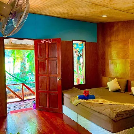 Lantacoconutgardenbungalow-2