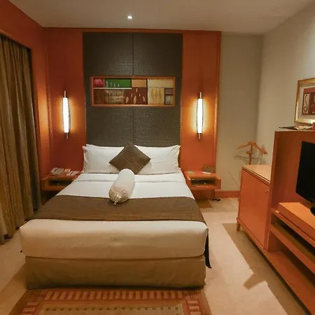 Lakeshore Hotel & Apartments-3