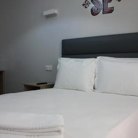 O Eletrico Guesthouse-3